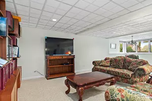 3 Sunvalley Ct, Lake in the Hills, IL 60156 - Photo 22