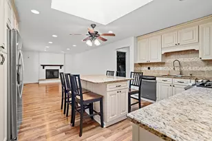 16527 Orange Ave, Orland Park, IL 60467 - Photo 6