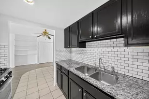 138 E Bailey Rd, Naperville, IL 60565 - Photo 2