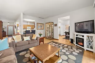 110 Jockey Ct, Grayslake, IL 60030 - Photo 10