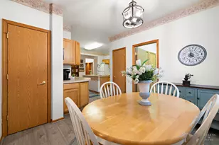110 Jockey Ct, Grayslake, IL 60030 - Photo 6