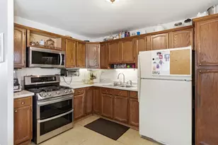 7663 Walnut Ave, Woodridge, IL 60517 - Photo 6