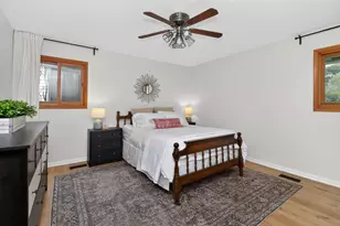 6812 Woodridge Dr, Woodridge, IL 60517 - Photo 14