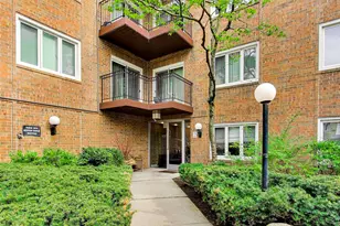 901 Hinman Ave, Evanston, IL 60202 - Photo 2