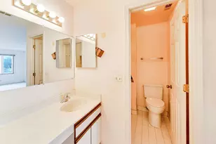 901 Hinman Ave, Evanston, IL 60202 - Photo 16