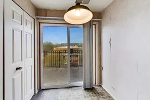901 Hinman Ave, Evanston, IL 60202 - Photo 10