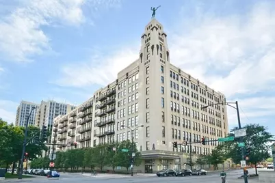 758 N Larrabee Street #605, Chicago, IL 60654 - Photo 1