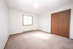 218 Madison St, Joliet, IL 60435 - Photo 10