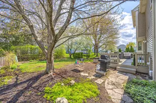 547 Newberry Dr, Elk Grove Village, IL 60007 - Photo 32