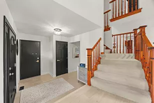 547 Newberry Dr, Elk Grove Village, IL 60007 - Photo 4