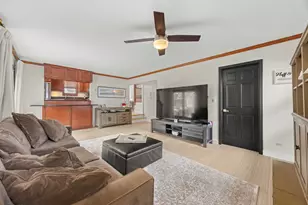 547 Newberry Dr, Elk Grove Village, IL 60007 - Photo 18