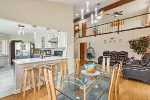 1766 Pebble Beach Dr, Hoffman Estates, IL 60169 - Photo 6