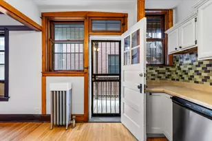 3802 N Hamilton Ave, Chicago, IL 60618 - Photo 18