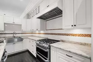 2641 N Marshfield Ave, Chicago, IL 60614 - Photo 6