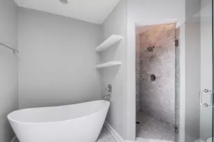 2641 N Marshfield Ave, Chicago, IL 60614 - Photo 16