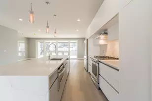 731 W 17th St, Chicago, IL 60616 - Photo 34
