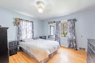 559 E 161st Pl, South Holland, IL 60473 - Photo 6
