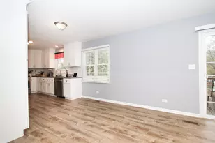 697 Gardenia Ln, Bartlett, IL 60103 - Photo 8