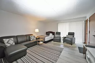 4946 Douglas Rd, Downers Grove, IL 60515 - Photo 8