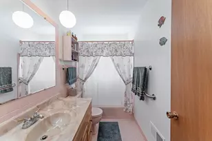 228 S Milton Ave S, Glen Ellyn, IL 60137 - Photo 10