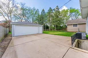 228 S Milton Ave S, Glen Ellyn, IL 60137 - Photo 18
