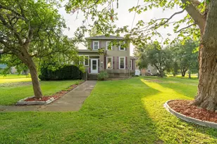 202 S Locust St, Malden, IL 61337 - Photo 4