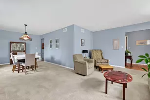 22854 Bussey Dr, Plainfield, IL 60586 - Photo 4