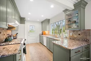 93 Golfview Rd, Lake Zurich, IL 60047 - Photo 8