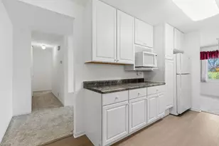 6818 Roberts Dr, Woodridge, IL 60517 - Photo 8