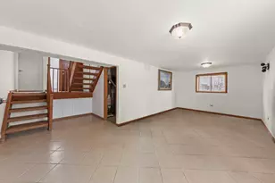 225 E Lincoln Ave, Glendale Heights, IL 60139 - Photo 14