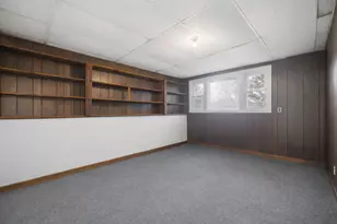 933 S Iowa Ave, Addison, IL 60101 - Photo 18