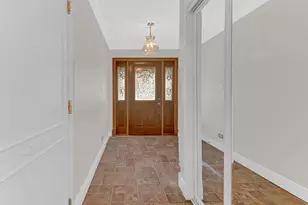 16563 Crescent Ave, Tinley Park, IL 60477 - Photo 4