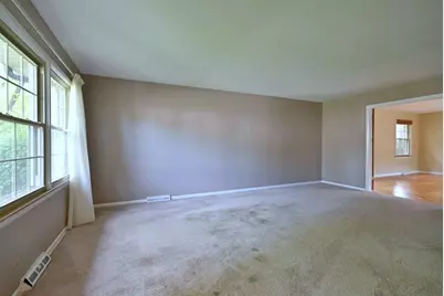 191 S Hawthorne Avenue, Elmhurst, IL 60126 - Photo 8