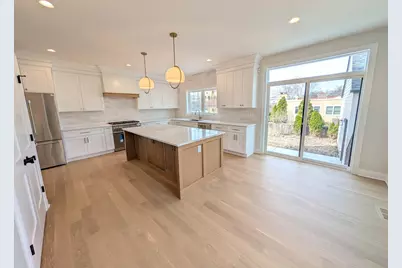 396 S Prospect Avenue, Elmhurst, IL 60126 - Photo 2