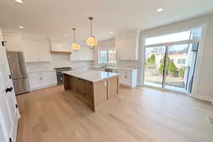 396 S Prospect Ave, Elmhurst, IL 60126 - Photo 2