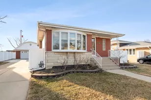 10124 Maple Ave, Oak Lawn, IL 60453 - Photo 2