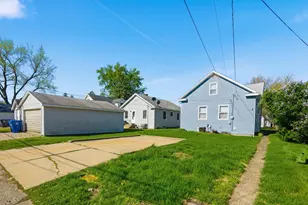 1908 24th St, Moline, IL 61265 - Photo 26