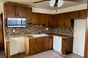 319 Merrill Ave, Calumet City, IL 60409 - Photo 8