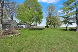 707 N Gray St, Sidell, IL 61876 - Photo 32