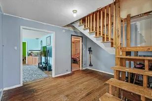 707 N Gray St, Sidell, IL 61876 - Photo 10
