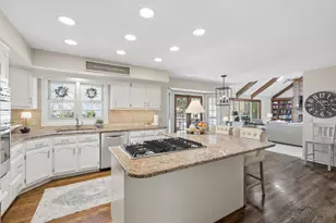 721 Burgess Hill Rd, Naperville, IL 60565 - Photo 4