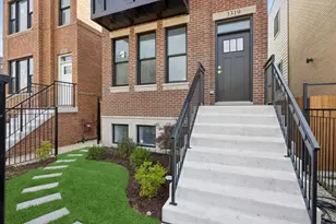 3319 S Prairie Ave, Chicago, IL 60616 - Photo 2