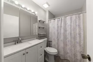 9E Fernwood Dr, Bolingbrook, IL 60440 - Photo 16