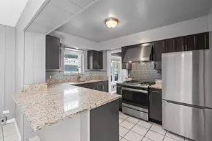 627 E Davis St, Arlington Heights, IL 60005 - Photo 8