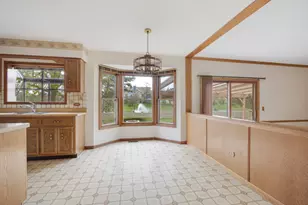 1274 Biscayne Dr, Elk Grove Village, IL 60007 - Photo 14