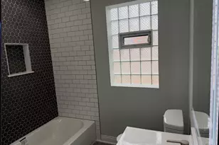 9028 S Carpenter St, Chicago, IL 60620 - Photo 16