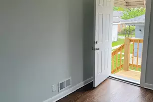 9028 S Carpenter St, Chicago, IL 60620 - Photo 10