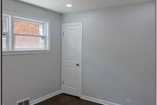9028 S Carpenter St, Chicago, IL 60620 - Photo 10