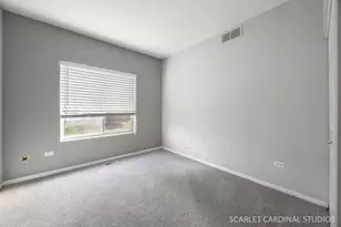 1190 Delta Dr, Elgin, IL 60123 - Photo 10