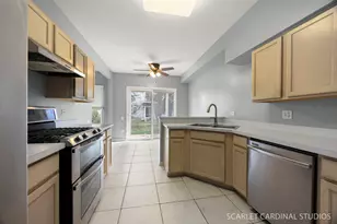 1190 Delta Dr, Elgin, IL 60123 - Photo 6
